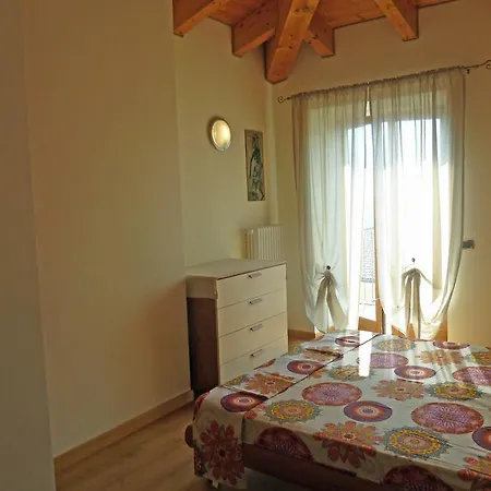 Salice - Ferienwohnung Mit Pool Am Gardasee Mieten