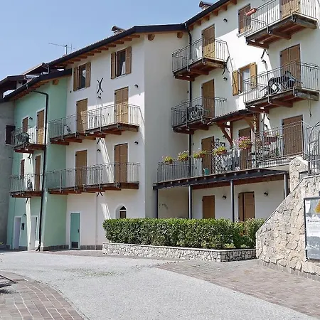 Salice - Ferienwohnung Mit Pool Am Gardasee Mieten