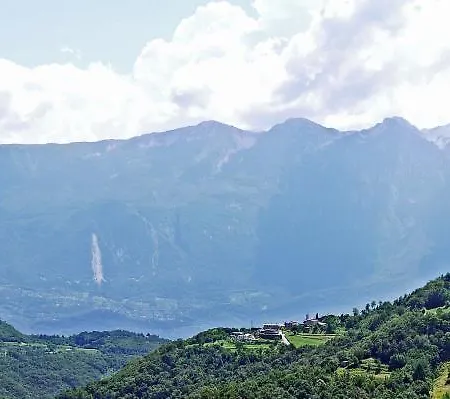 Appartement Salice - Ferienwohnung Mit Pool Am Gardasee Mieten *